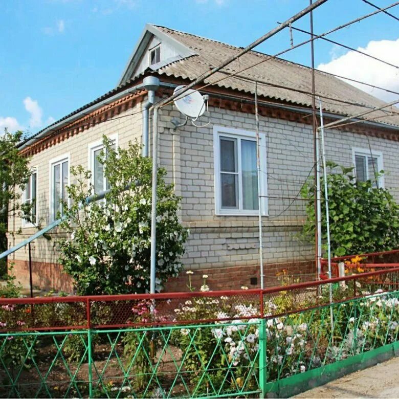 Маленький домик в станице. Дом в станице. Продается дом в станица Казанская Краснодарского края. Частный дом в Краснодарском крае.