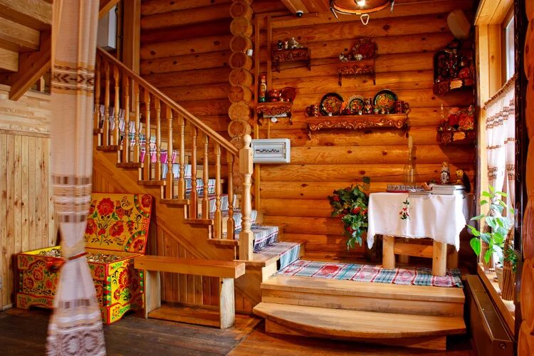 Сруб терем. Усадьба йошкар-ола улица тарханово 29а. Терем неорусский стиль интерьер. Интерьер терема. Интерьер бревенчатого дома берендеево царство.