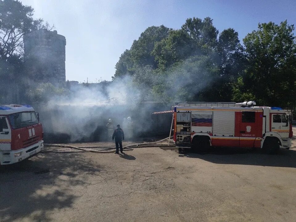 Пожар в Симферополе. Пожар в Симферополе сейчас. Крым Симферополь пожар. Пожар в Симферополе вчера.