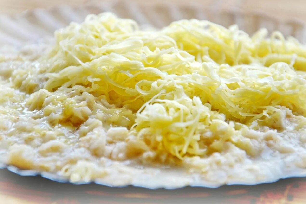 Кукурузная каша с сыром. Каша овсяная с персиком. Кукурузная каша. Рецепт каши с сыром. Каша с сыром.