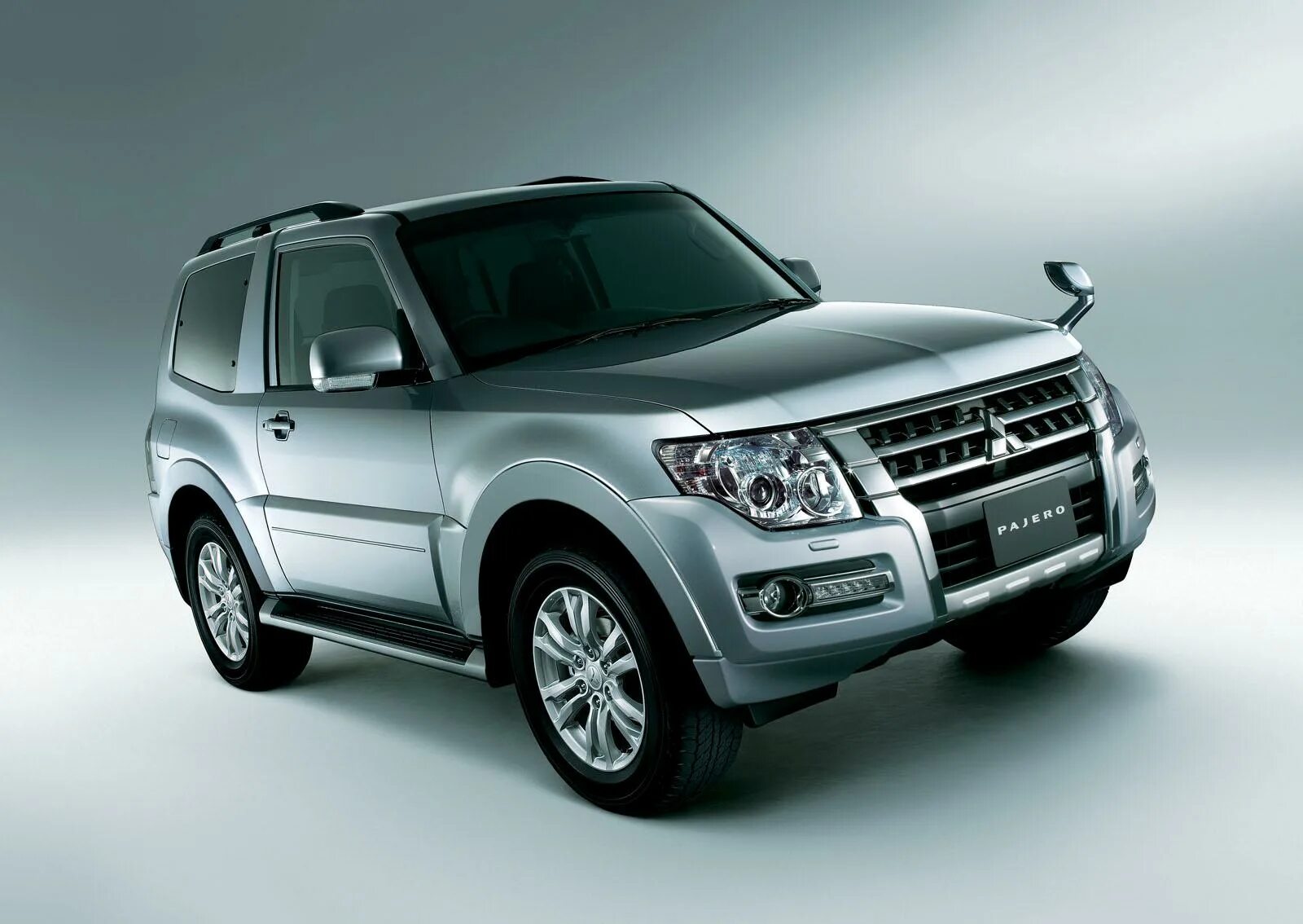 Mitsubishi pajero 2015. Митсубиси Паджеро 2015. Джип Митсубиси Паджеро 2015. Митсубиси Паджеро 3. Новый Мицубиси Паджеро 2022.