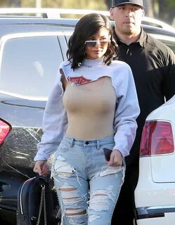 Kylie Jenner in Jeans Out in Los Angeles -07 - GotCeleb.