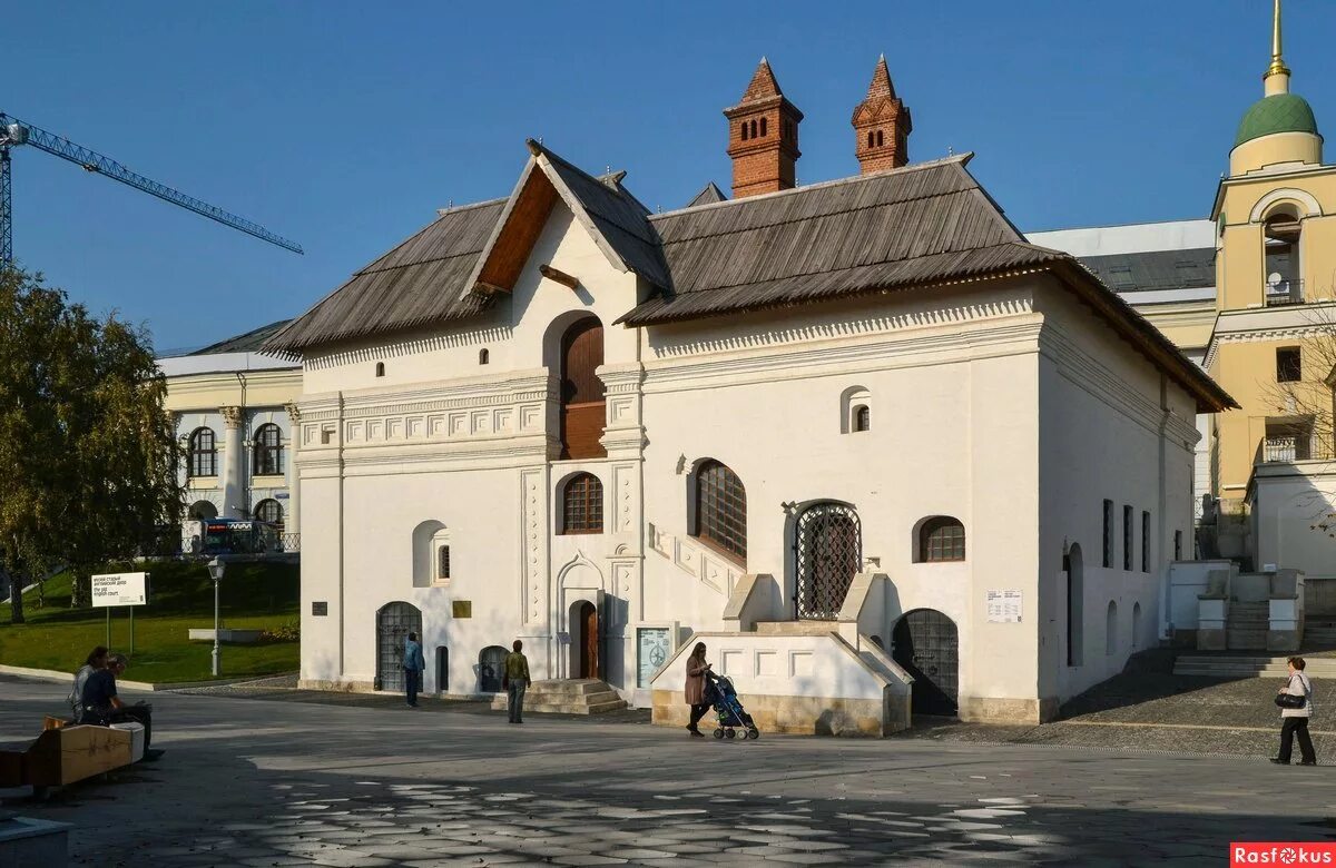 Старый английский двор на Варварке. Английское подворье на Варварке. Английское подворье Варварка Москва. Старое английское подворье на Варварке.