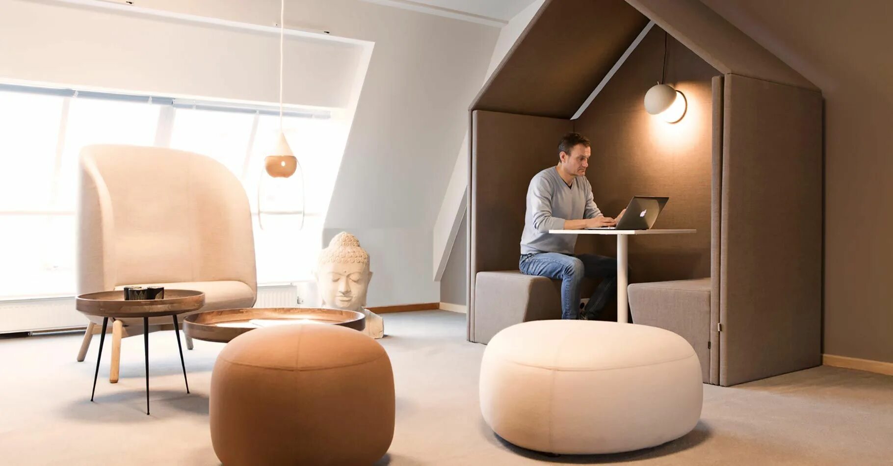 Capsule workspace