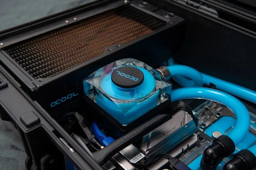 Компьютеры с водяным охлаждением RTX 2070. Phanteks p600s Custom. Водянка для RTX 2070. Phanteks "Evolv Shift XT" 5900x 3080ti. Сво 2026