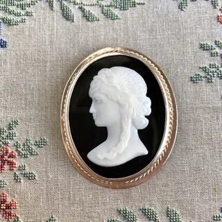 Слово камея