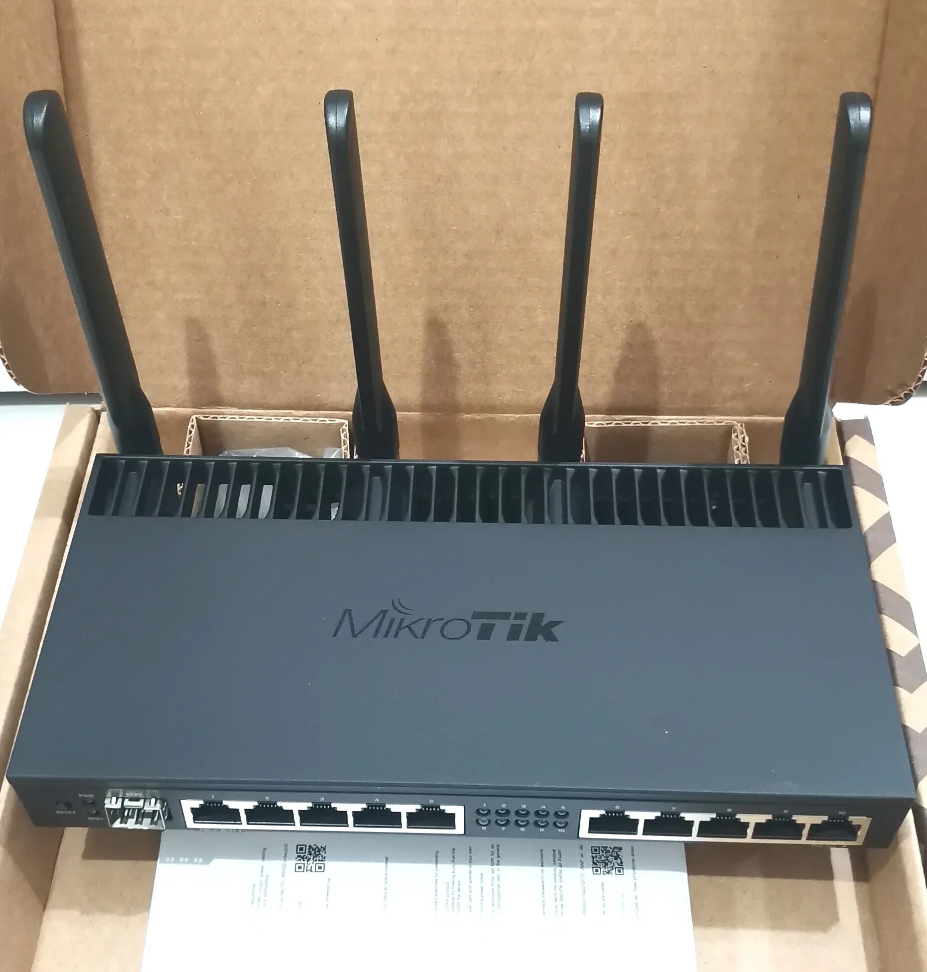 Rb4011igs 5hacq2hnd in. Mikrotik rb4011igs+5hacq2hnd-in. Роутер Mikrotik rb4011igs+5hacq2hnd-in. Mikrotik Wi-Fi rb4011igs+5hacq2hnd-in.