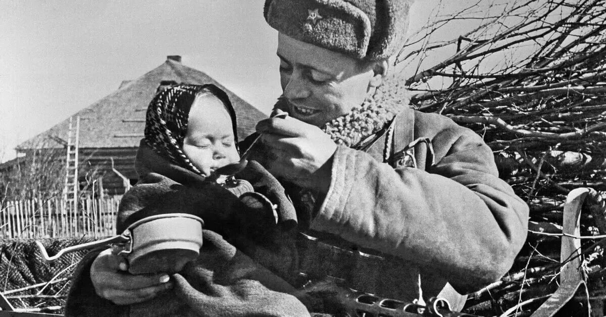 Женщина спасает детей в войну. Женщина спасает детей в войну. Подвиг ирены сендлер. Дети 1941-1945. Женщина спасает детей в войну.