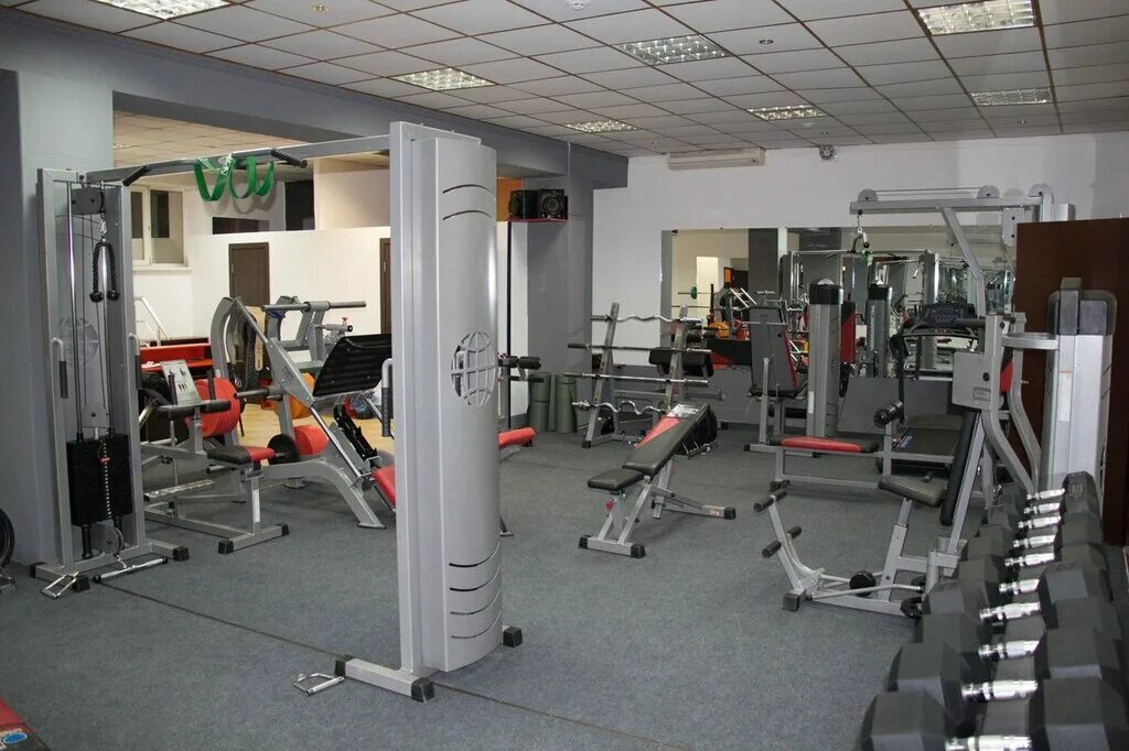 Тренажерный зал гагарин. Гагарин киров тренажерный зал. Жуковский зал тренажерный зал. Тренажерный зал гагарин. Гагарина в спортзале.