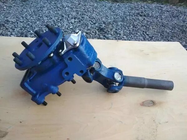 бортовой редуктор т-40. бортовые редуктора т40. бортовой редуктор трактора т-40. бортовые редуктора т 40 на уаз. мосты уаз с редукторами т40.