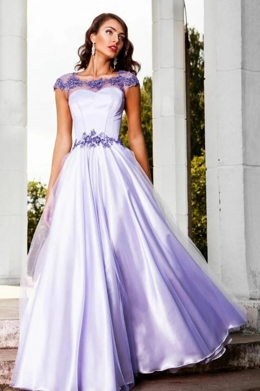Белое фиолетовое платье. Сиреневое свадебное платье. Фиолетовое свадебное платье. Сиреневое платье на свадьбу. Свадебные платья фиолетового цвета.