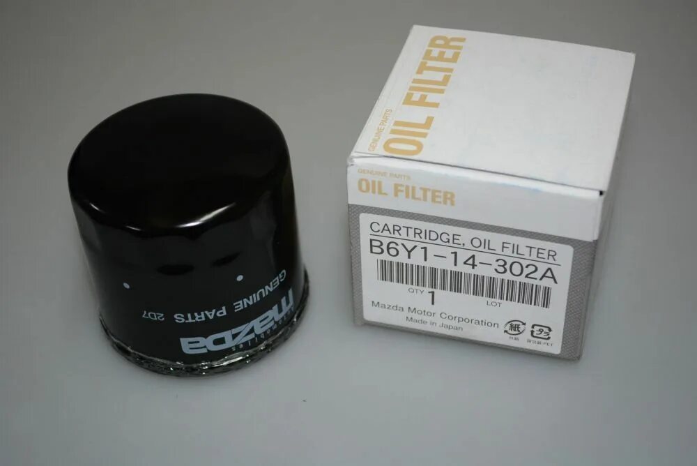 оригинальный масляный фильтр мазда. 5 оригинал. масляный фильтр для мазда сх 5 2,5л, 2018г. Pe01-14-302b9a. фильтр масляный мазда сх-5 pe 0114302.