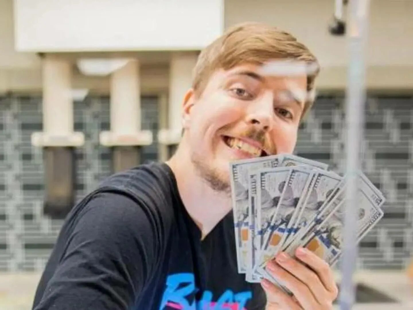 Mr Beast с деньгами. Джимми Бист. Джимми Мистер Бист. Mr Beast net Worth. Мистер бист скинул деньги