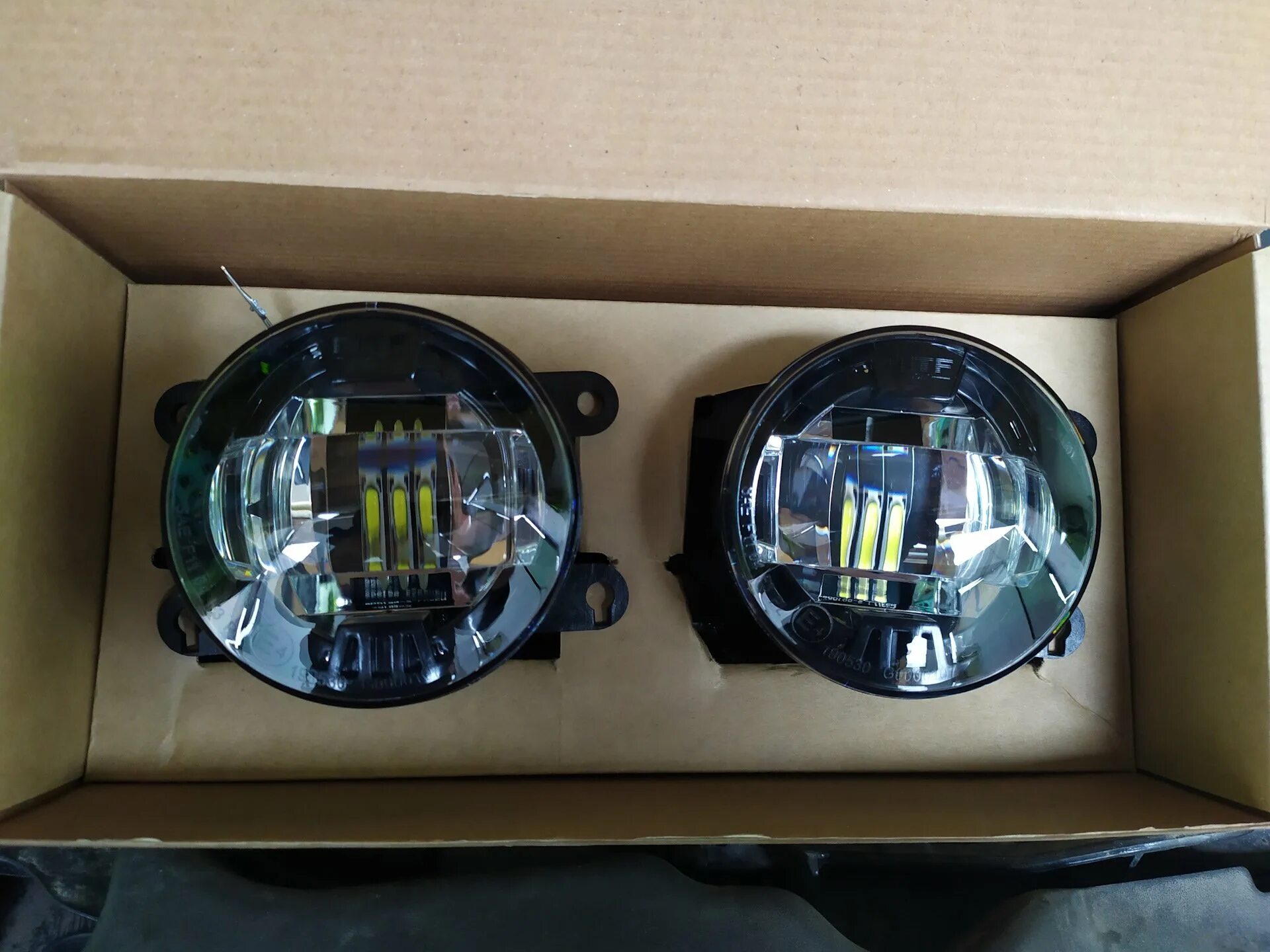 Артикул противотуманных фар. Птф mtf led ford focus. птф led mtf focus 3. led valeo птф форд фокус 3. противотуманные фары led ford focus 2.