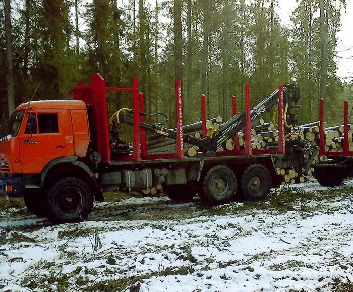 Камаз 43118 с гидроманипулятором. Урал фискарс лесовоз. Камаз 4310 с гидроманипулятором. Урал 5557 лесовоз с гидроманипулятором. Авито пермский край лесовозы.