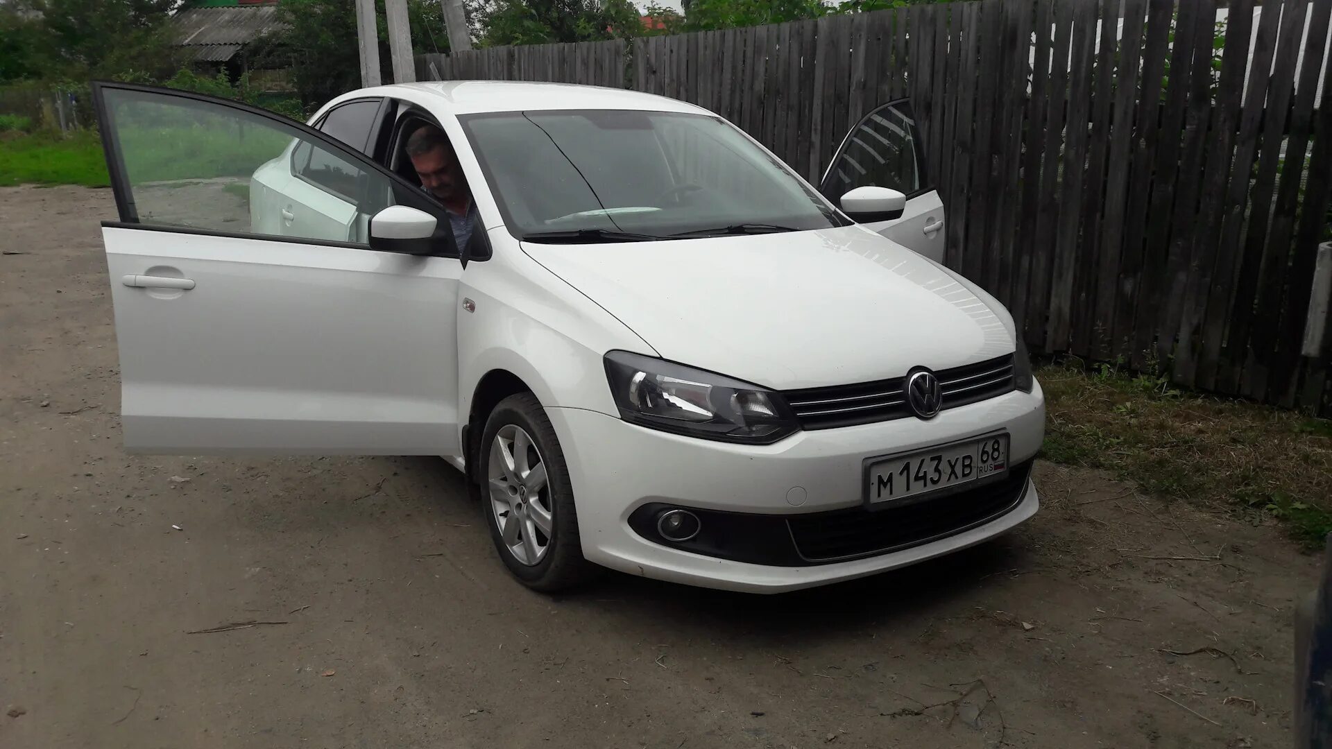 Фольксваген поло 2014 автомат. Автоматическая коробка передач фольксваген поло. Фольксваген поло дсг. 6. Фольксваген поло седан автомат 2018.