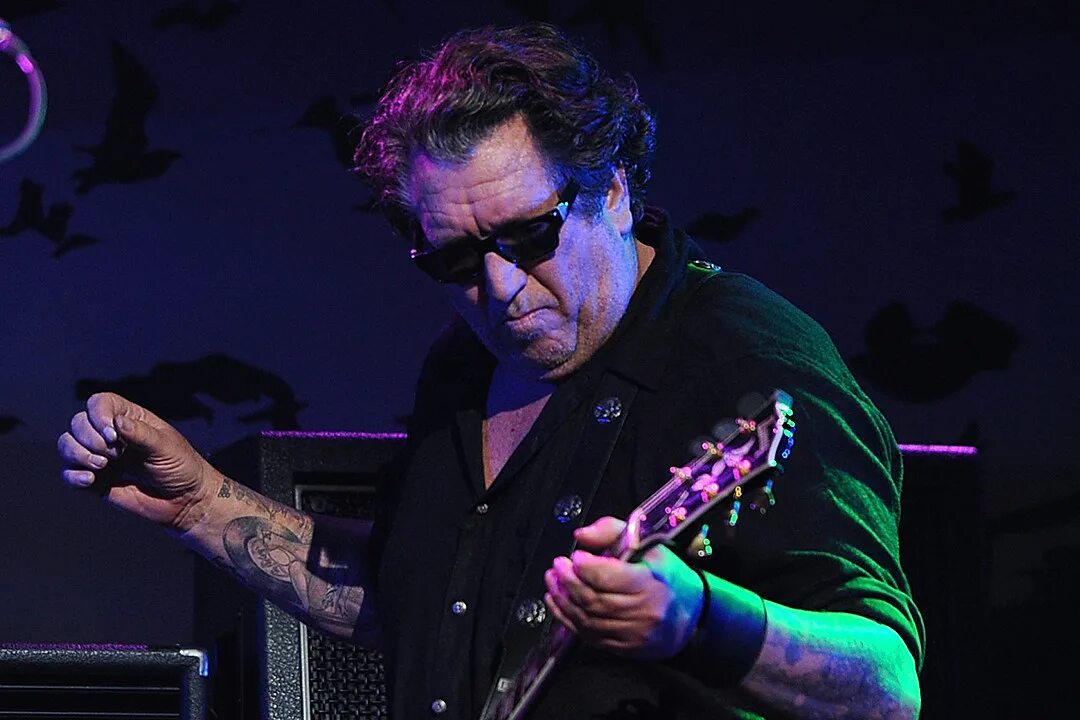 Steve jones