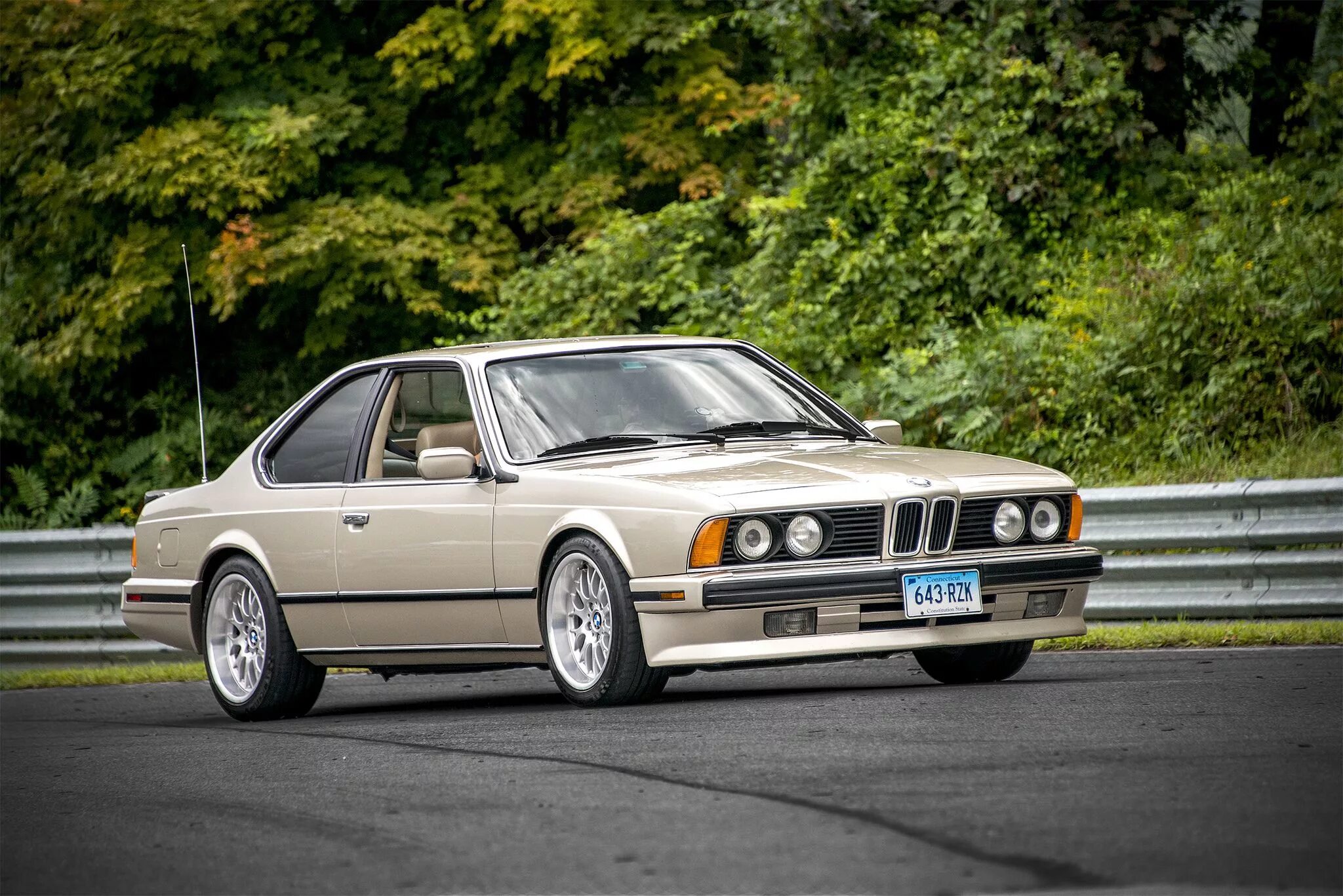 Купить е 24. BMW e24. BMW e24 635csi. BMW 6 e24. БМВ 635 е24.