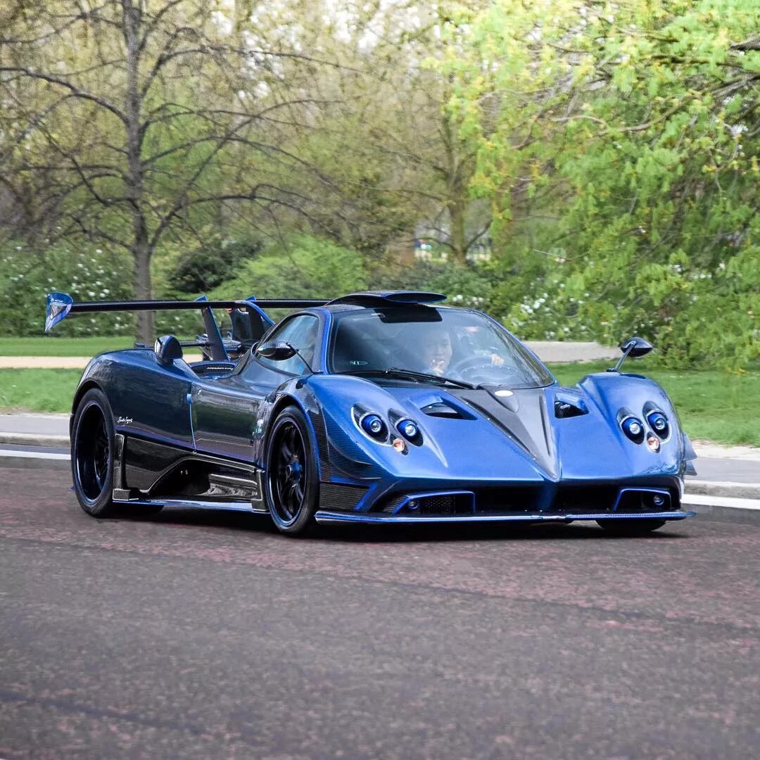 Паганини машина. Автомобиль Pagani Zonda. Пагани зонда 2021. Pagani Zonda r 2020. Pagani Huayra.