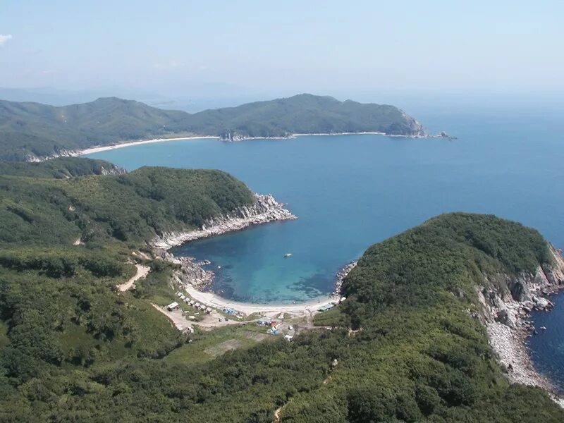 Триозерье приморский край. Бухта триозерье находка. Триозерье пляж. Врангель трехазерье бухта. Пляж триозерье находка.