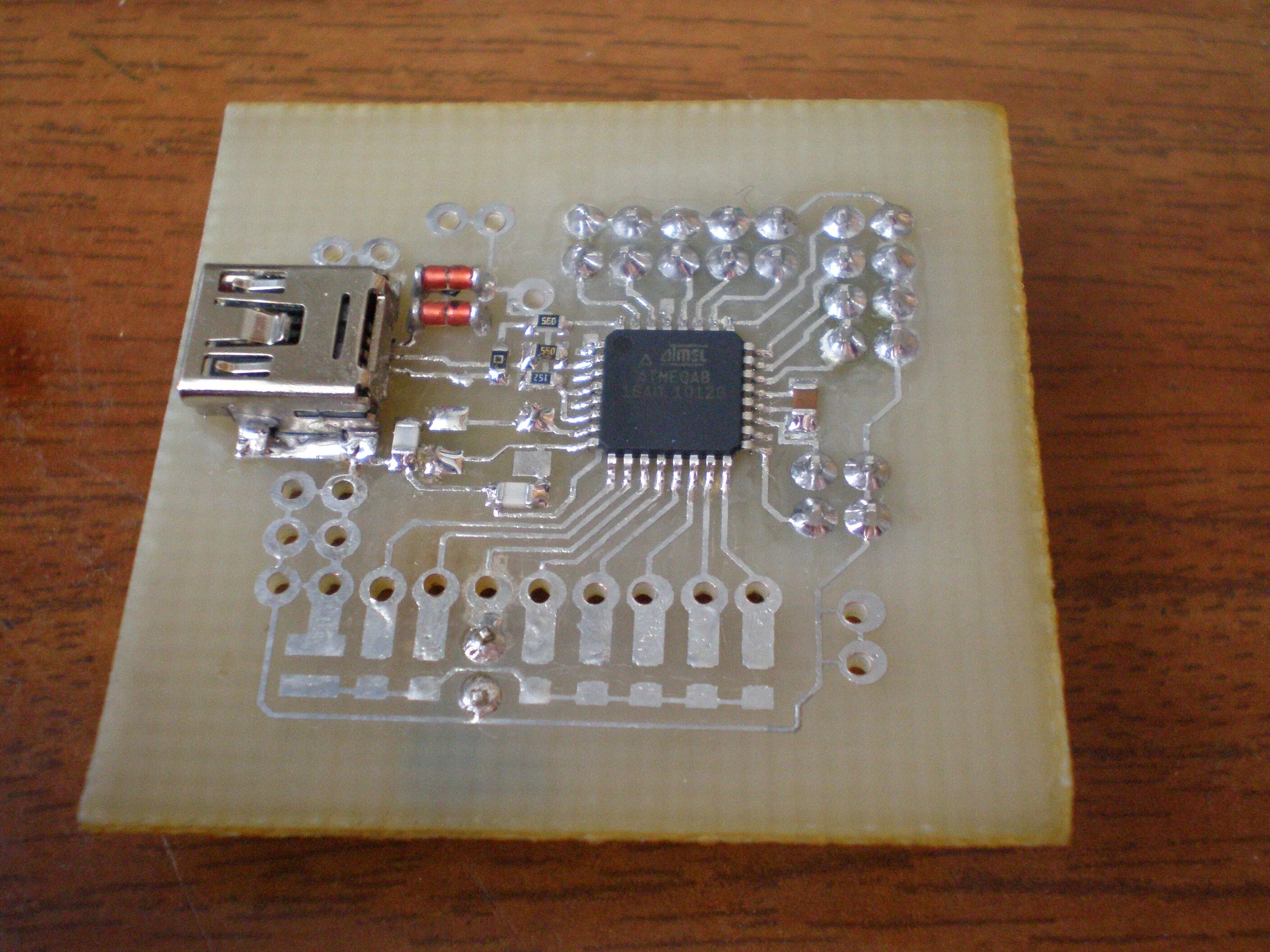 Самоделки на микроконтроллерах. Часы на attiny2313 и ds1307. Самоделки на микроконтроллерах. Схема цифрового амперметра. Самоделки на микроконтроллерах.