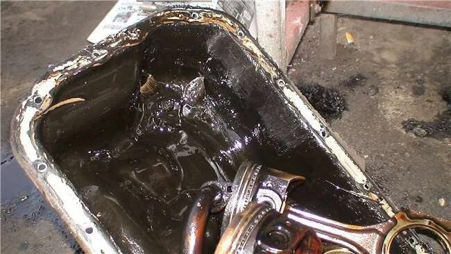 Стук при резком нажатии на газ. Грохот в двигателе при резком нажатии на газ j20. стучит матр на беларусе.