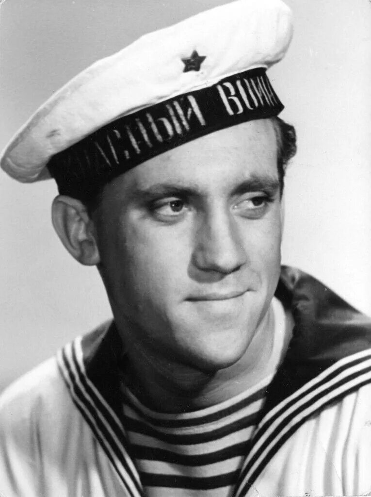 Адмирал хронопуло и бпк очаков. Famous seamen quotes. Жена адмирала головко. Морчасти погранвойск кгб ссср северного флота. Известные моряки.