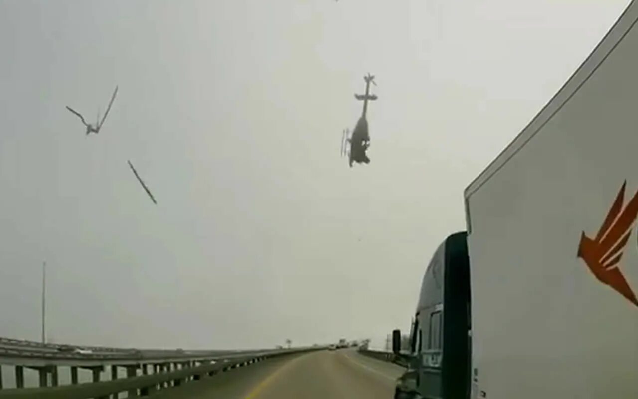 Судьба угнавшего вертолет. Падающий вертолет. вертолет упал в казани 1980.