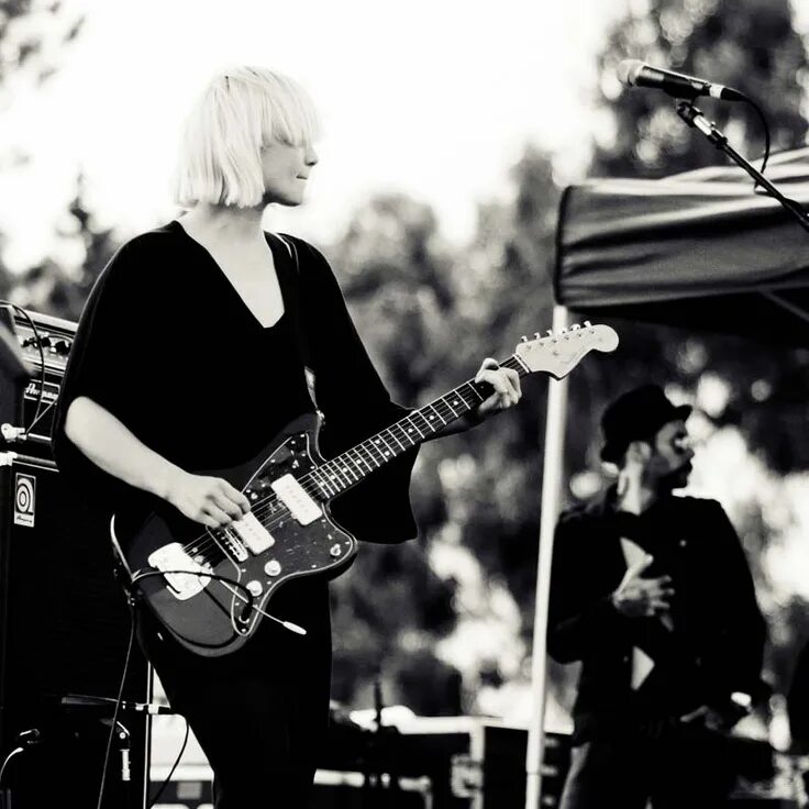 Blonde группа. Blondie Band. Blondie Band Live. Sharin Foo. The raveonettes.