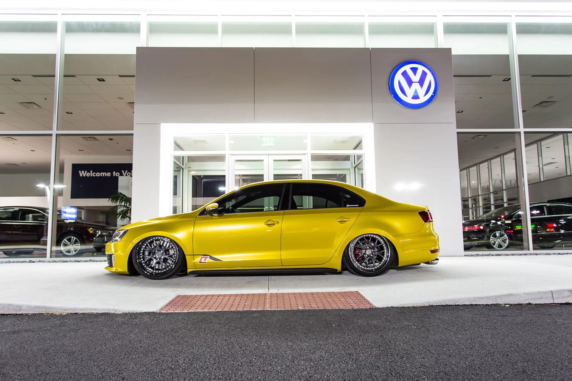 Фольксваген джетта желтый. Серебристо желтый фольксваген джетта. Vw jetta mk6. Yellow jetta 2 coupe. Фольксваген джетта желтый.