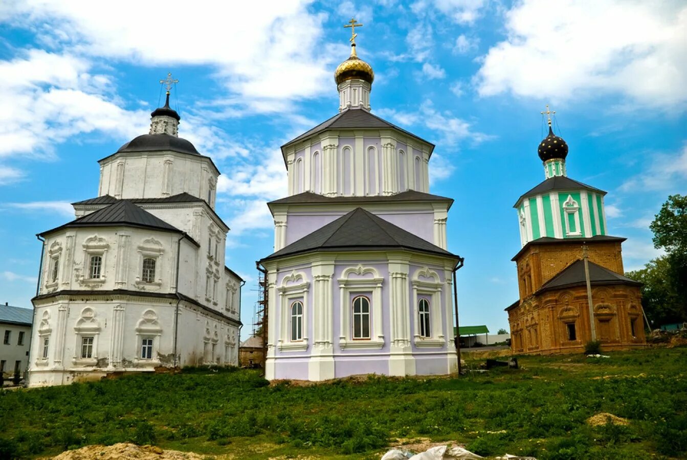 Рыльский Свято-Николаевский монастырь. Рыльский Свято-Николаевский мужской монастырь Курская область. Рыльский Свято Никольский монастырь. Свято Николаевский монастырь Рыльск. Рыльск святой