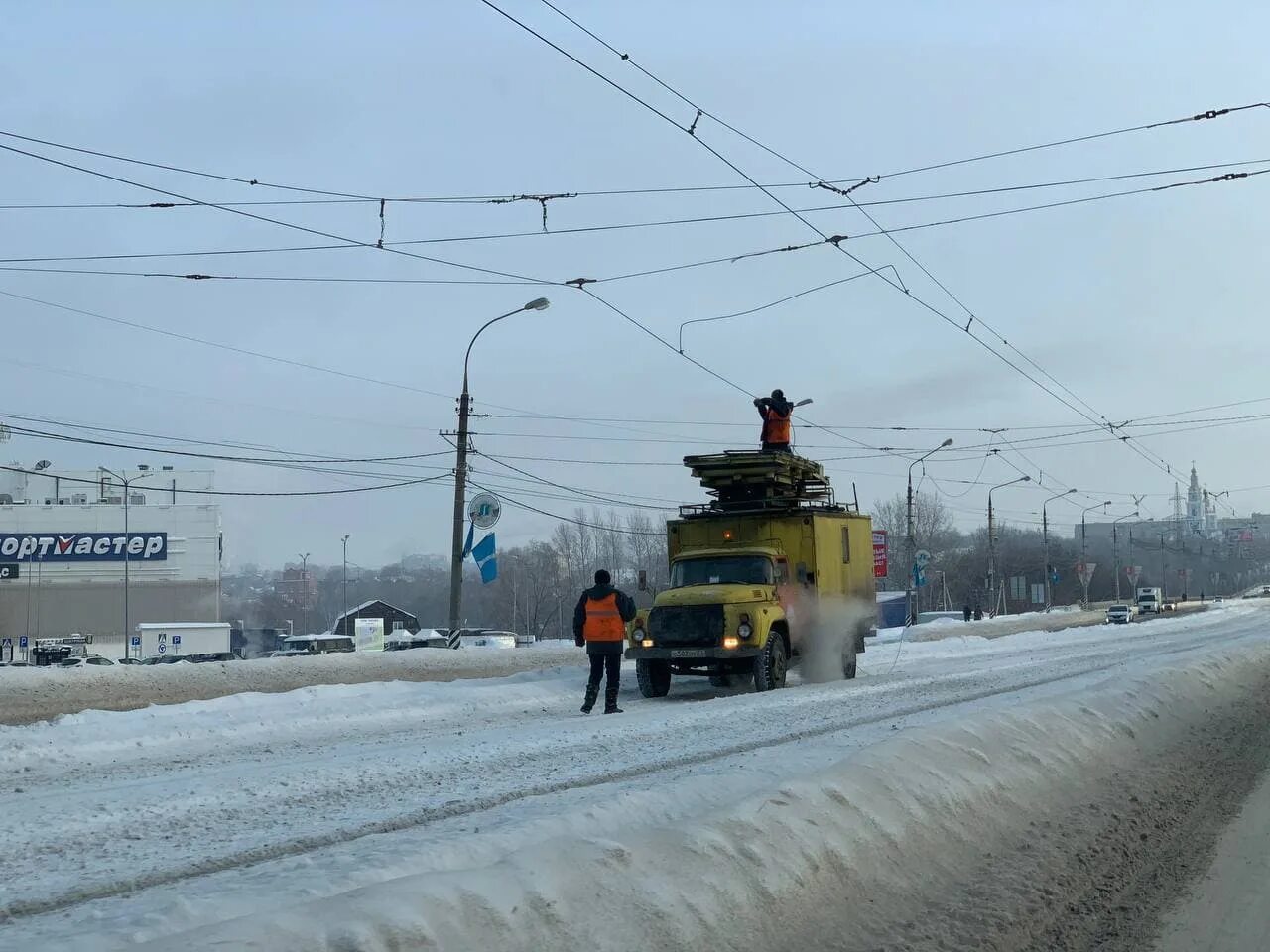 Троллейбус обрыв