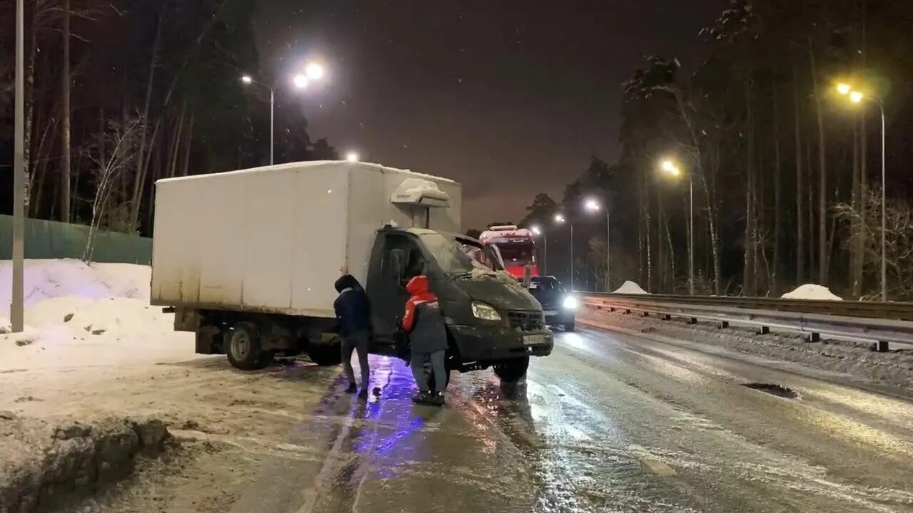 Авария на горьковском шоссе сегодня. Авария на Горьковском шоссе. Крупное ДТП В Подмосковье. Авария на Горьковском шоссе 26.12.