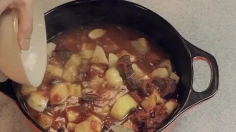 Тушить мясо в казане