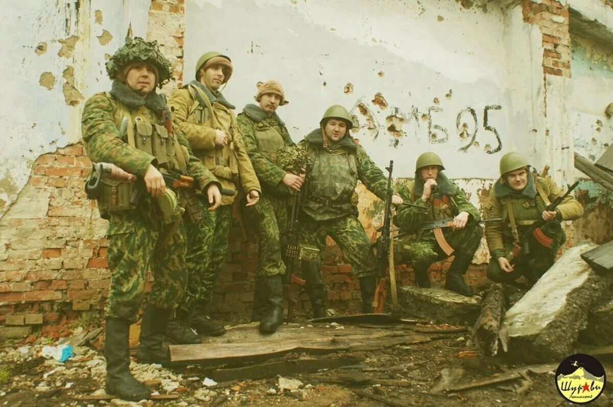 Военные 90 х годов. Вс РФ В Чечне 1995. Армия России в Чечне 90е. Спецназ РФ В Чечне 90е.