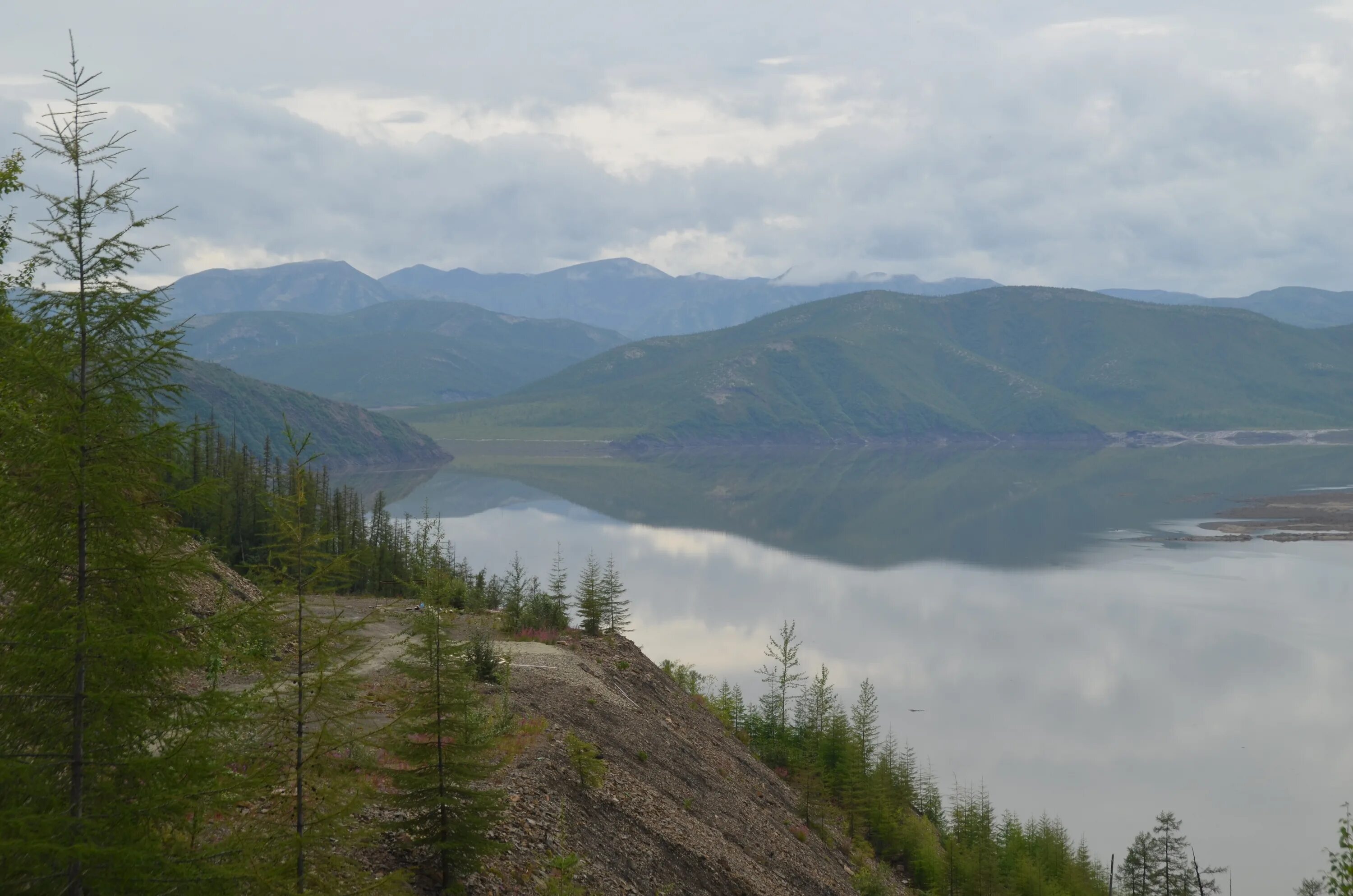 Устье реки колыма. Устье колымы. Река колыма край. Реки яна индигирка колыма. Река в сибири колыма.