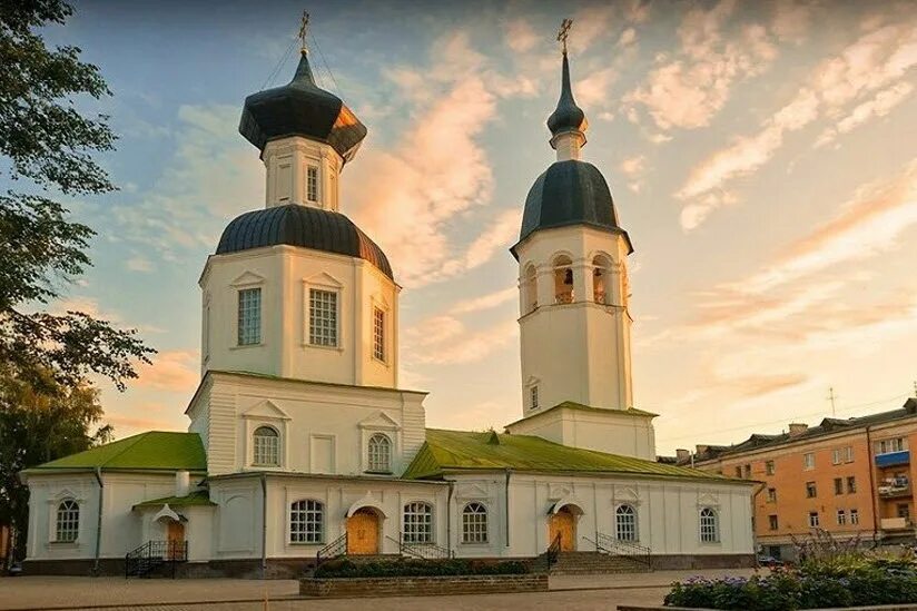 Три великие церкви. Великие Луки храм Вознесения.