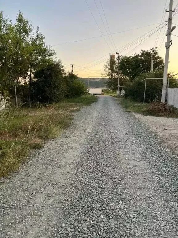 Бахчисарай Тургеневка. Нововасильевка (Крым). Село Нововасильевка Бахчисарайский район ул морская. Нововасильевка Бахчисарайский район озеро рыбалка.