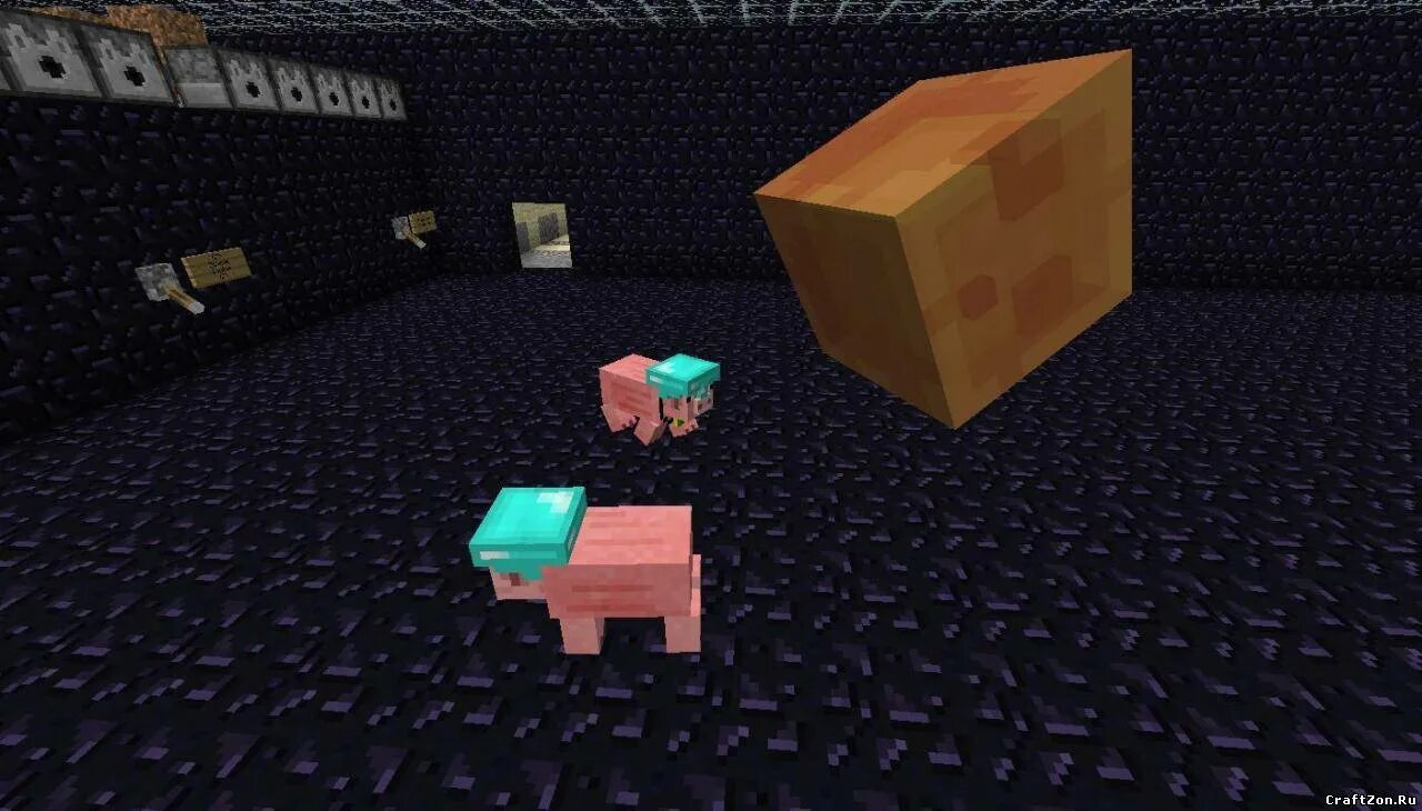 Pig mod. Свинка майнкрафт мод. свинья в шлеме майнкрафт. minecraft companion mod. плохой сон в minecraft.