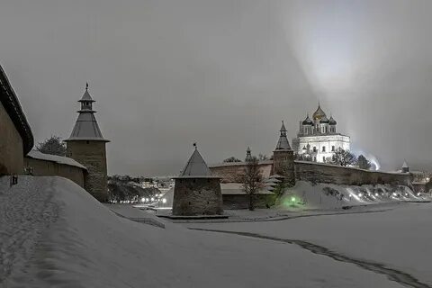 В москве кремль в пскове