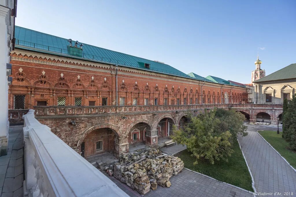 Петровский монастырь сайт. Высокопетровский монастырь. Петровский монастырь в Москве.