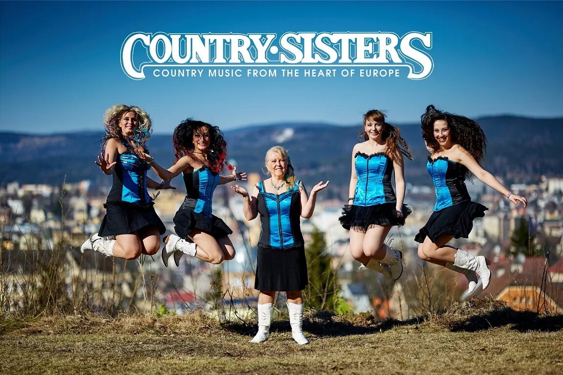 The con sisters. Кантри Систерс Мэгги. Группа Country sisters. Country sisters Pattie. Кантри Систерс фото.