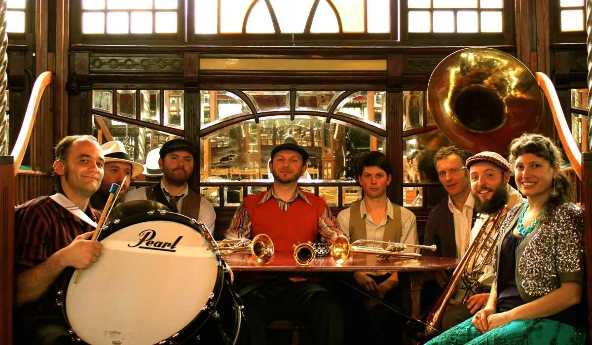 Nikos band disco рингтон. Никос бэнд. никос бенд грузинская. fez niko ne zna. georgian disco никос бэнд.