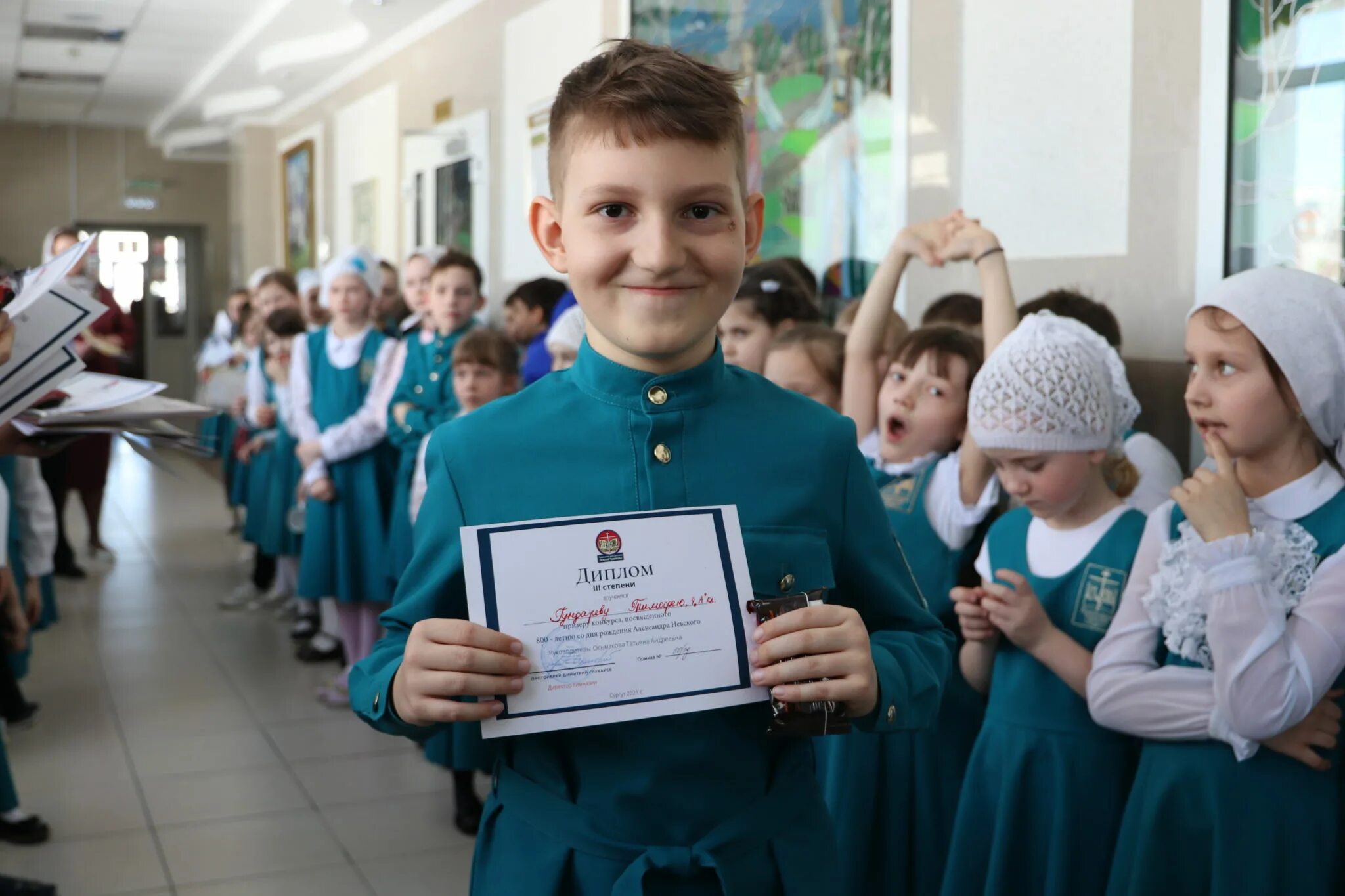 Линейка посвященная началу 3 четверти. Торжественная городская линейка школы. Линейка посвященная началу 3 четверти. Гимназия. Линейка посвященная началу 3 четверти.