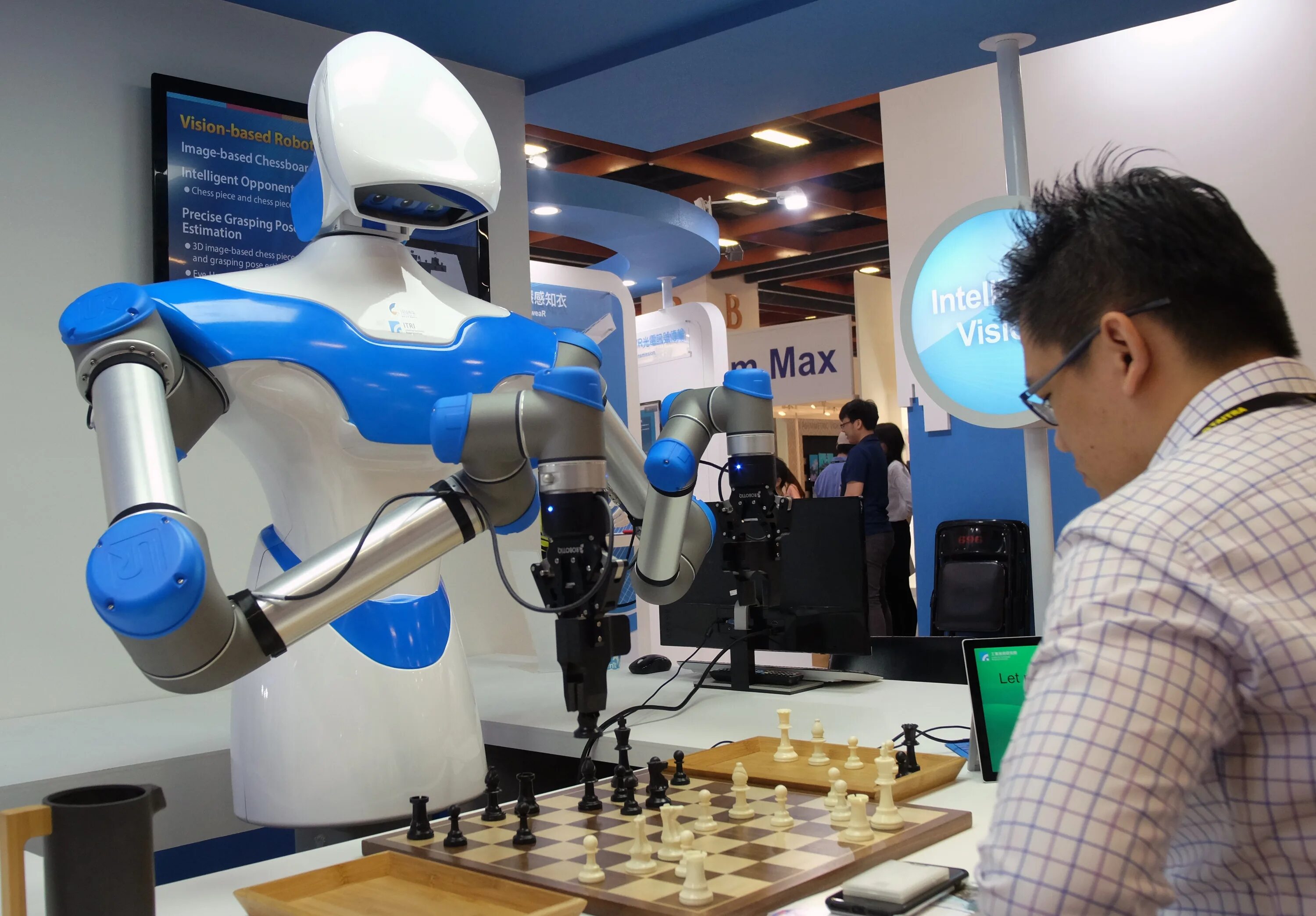 Использование искусственного интеллекта в бизнесе. Современные роботы. Развлекательные роботы. Робот с искусственным интеллектом. Роботы для развлечения.
