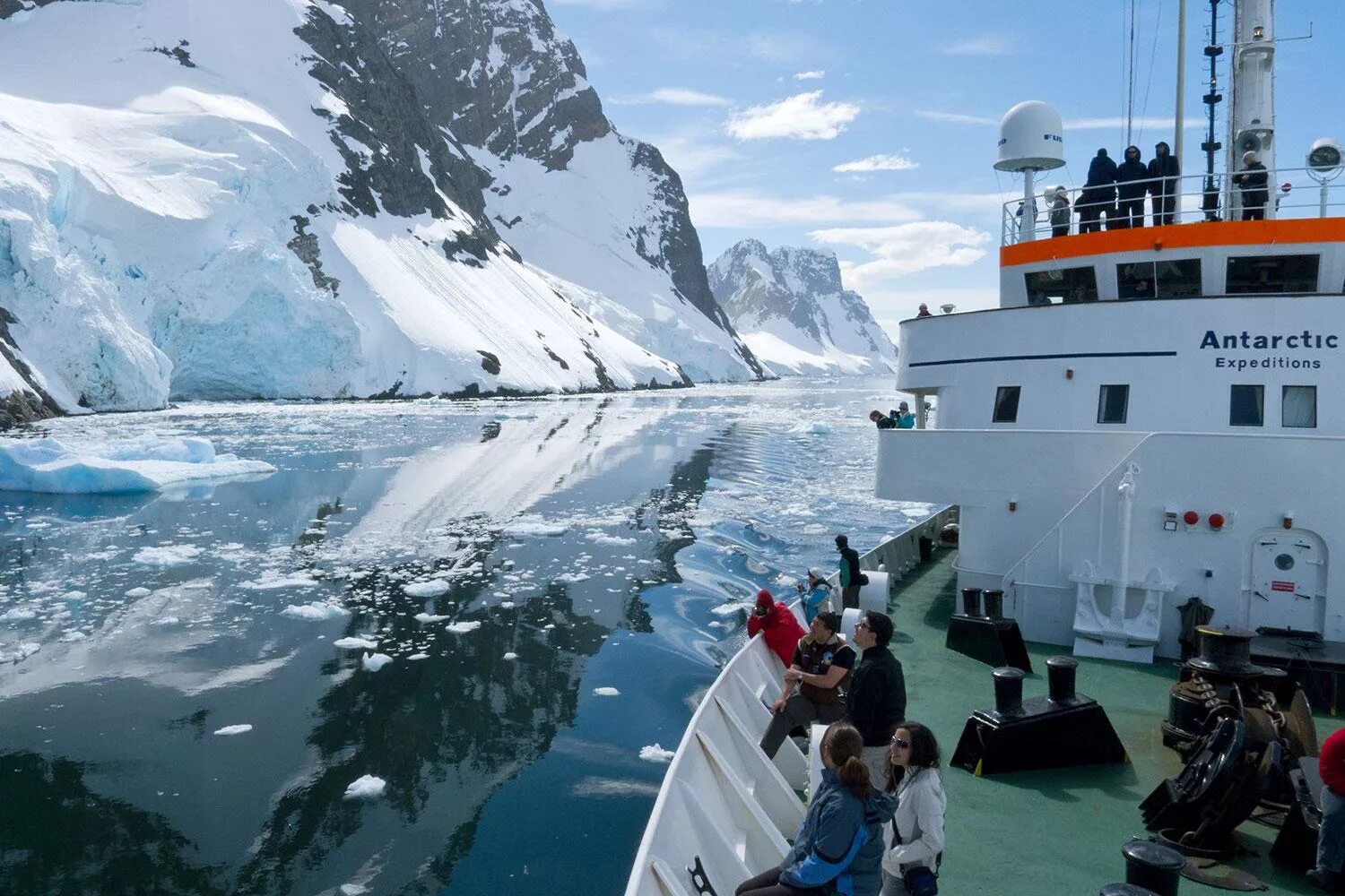 Ушуайя антарктида. Северный ледовитый океан полюс. Арктика по общепринятому. Арктика и антарктика. Арктика россия.