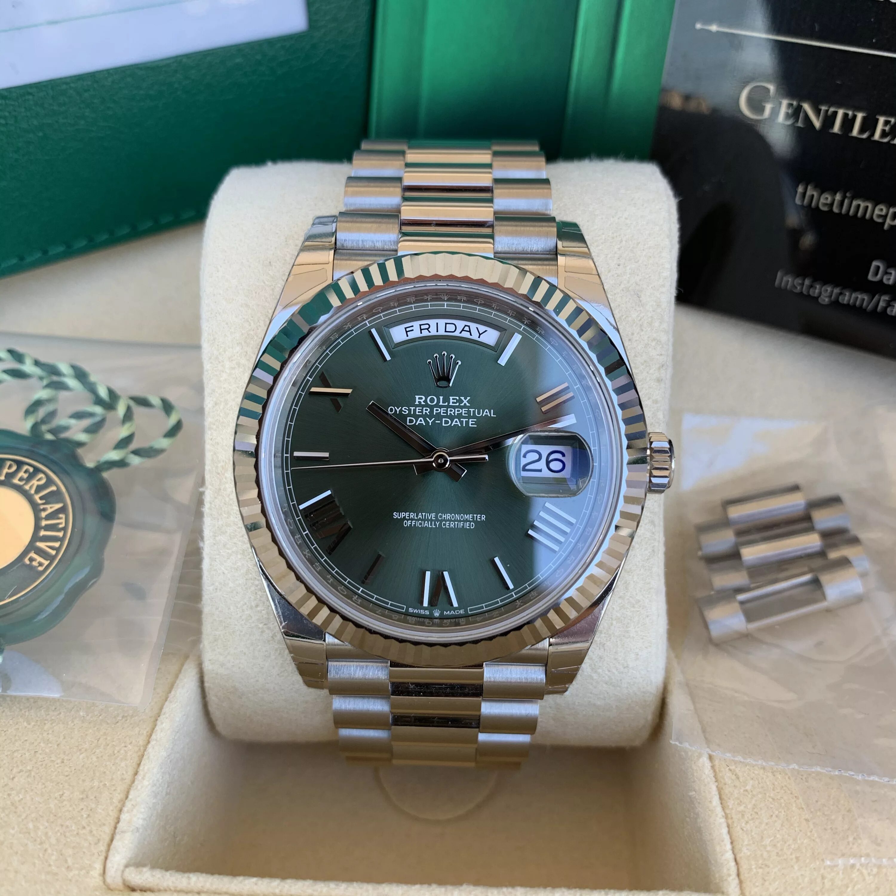 Day date 40. Rolex 228239. rolex day date 40 olive. rolex day-date 228239-0046 подделка. anthony farrer timepiece gentleman rainbow rolex.
