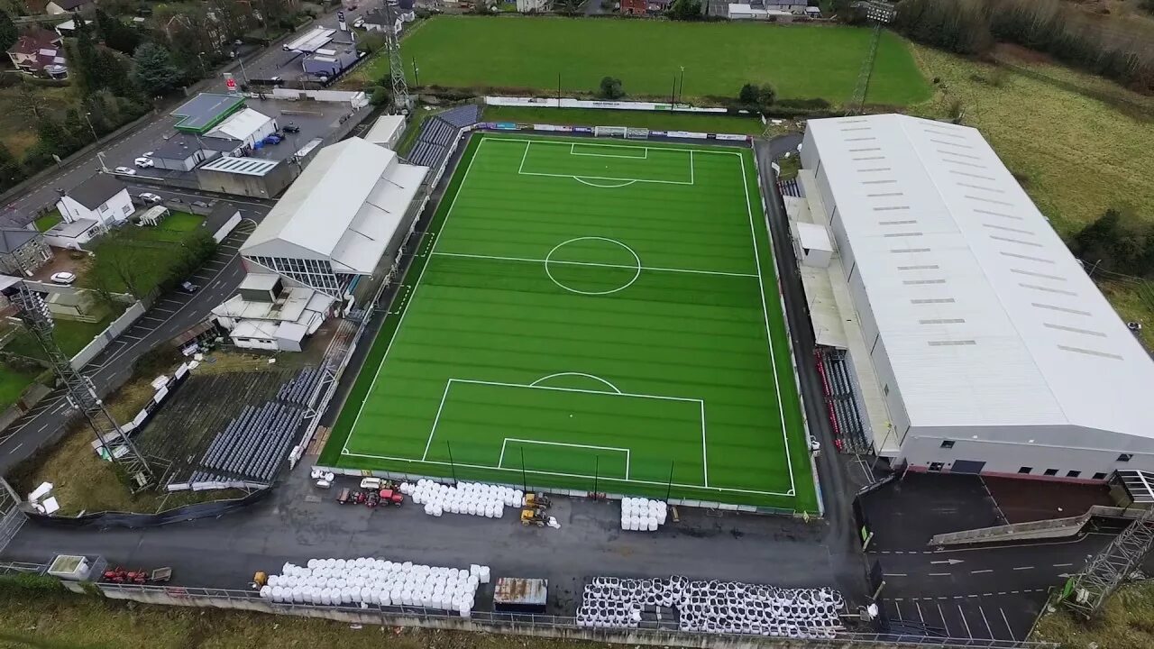 Standard ground. Стадион ориель Дандолк. Дандолк стадион. Толка парк стадион.