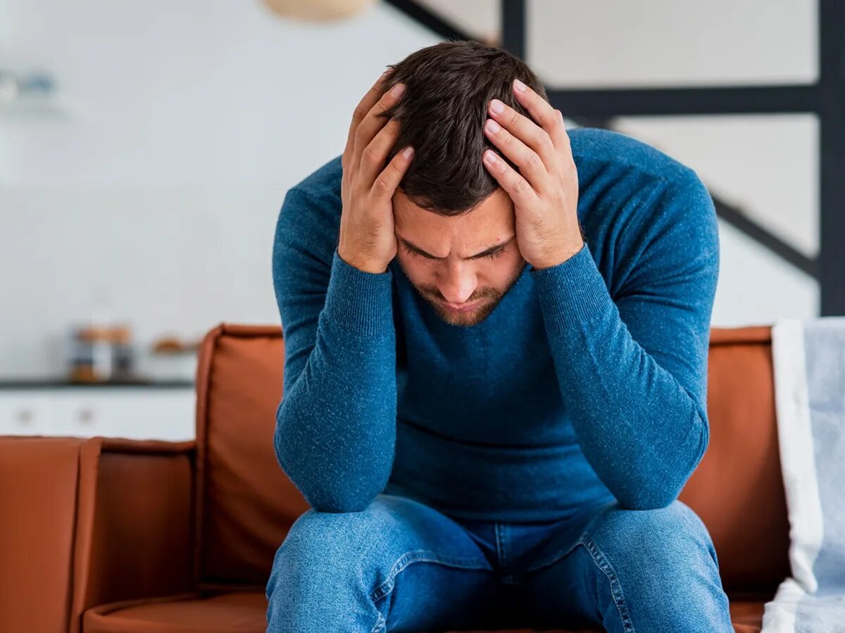 волнение мужчины. мужчина стресс. тимофей стадник. волнение мужчины. волнение мужчины.