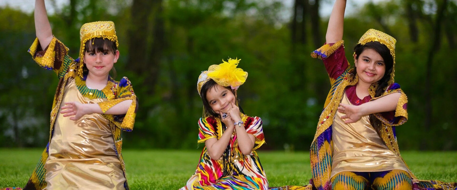 Болалар Миллий. Дети и Навруз в Узбекистане. Дети в национальных костюмах. Узбекская Национальная одежда для детей.